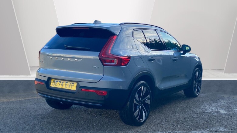 Volvo XC40 2.0 B4P Ultra Dark 5dr Auto Petrol Estate